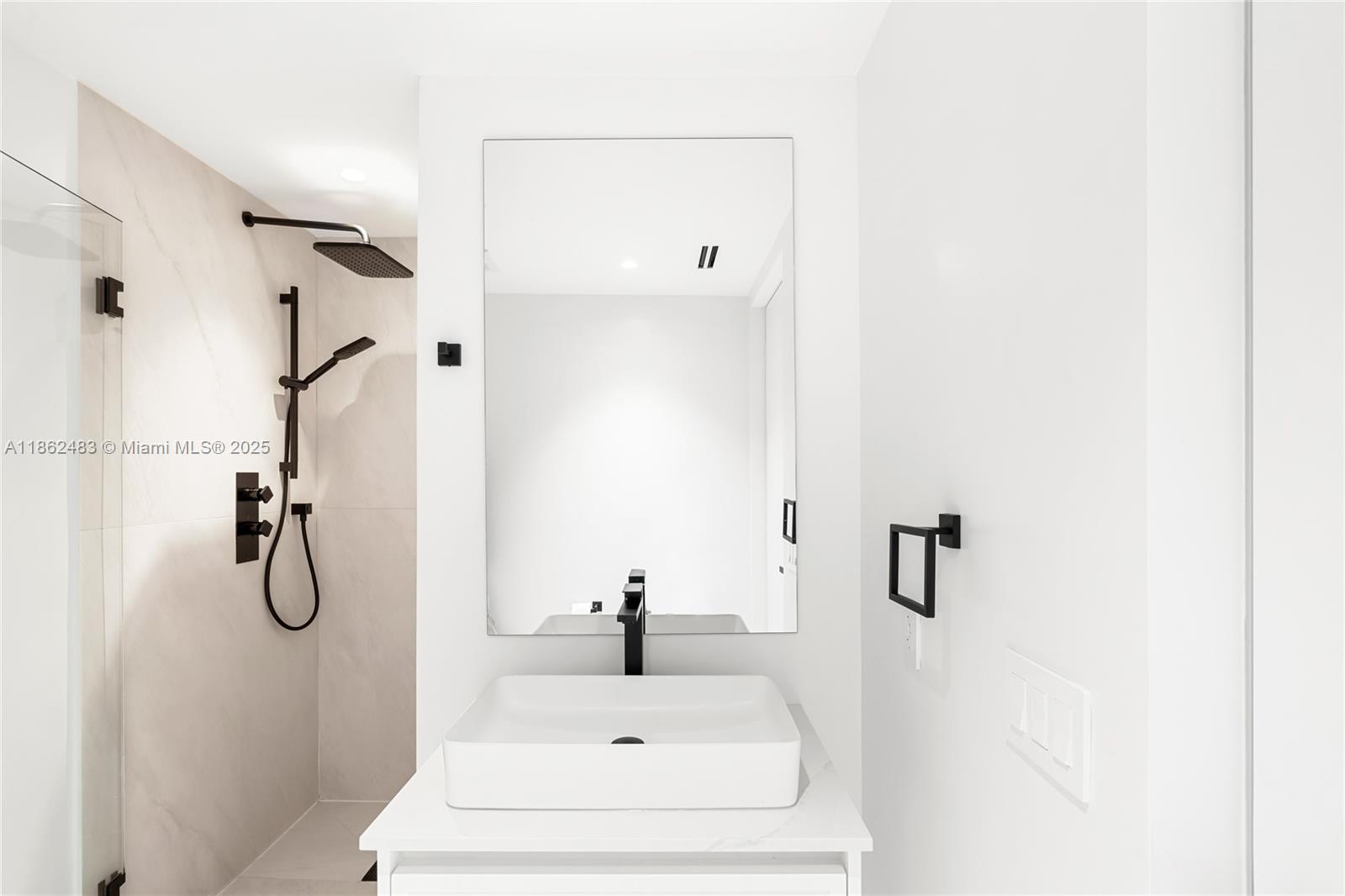 THE AXIS ON BRICKELL II C - Residential