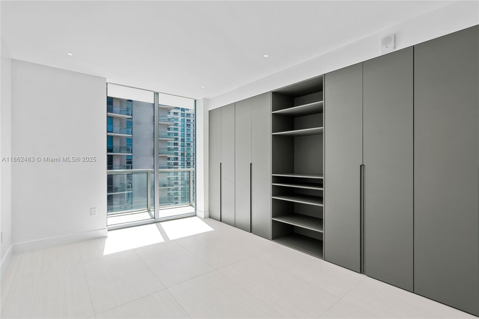 THE AXIS ON BRICKELL II C - Residential