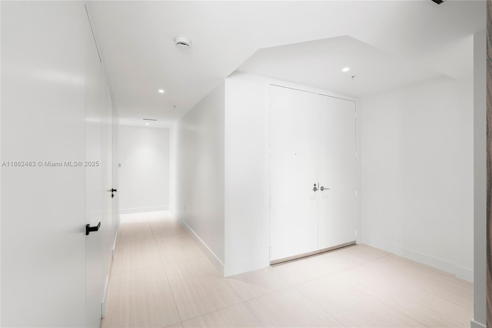 THE AXIS ON BRICKELL II C - Residential