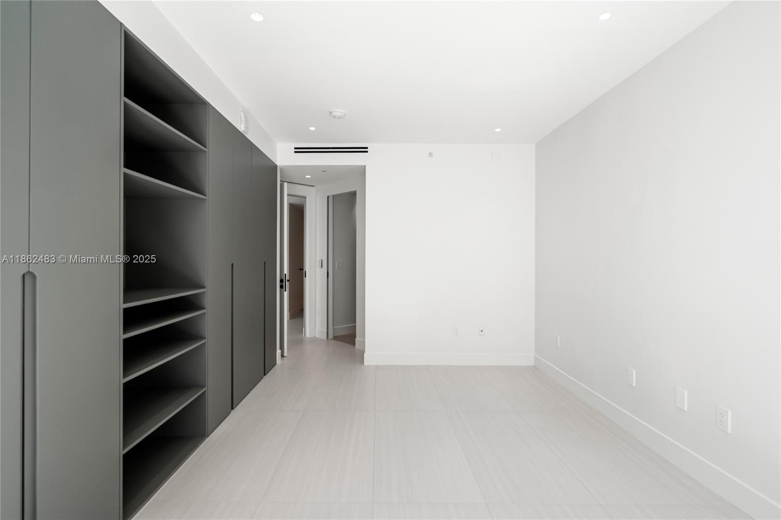 THE AXIS ON BRICKELL II C - Residential