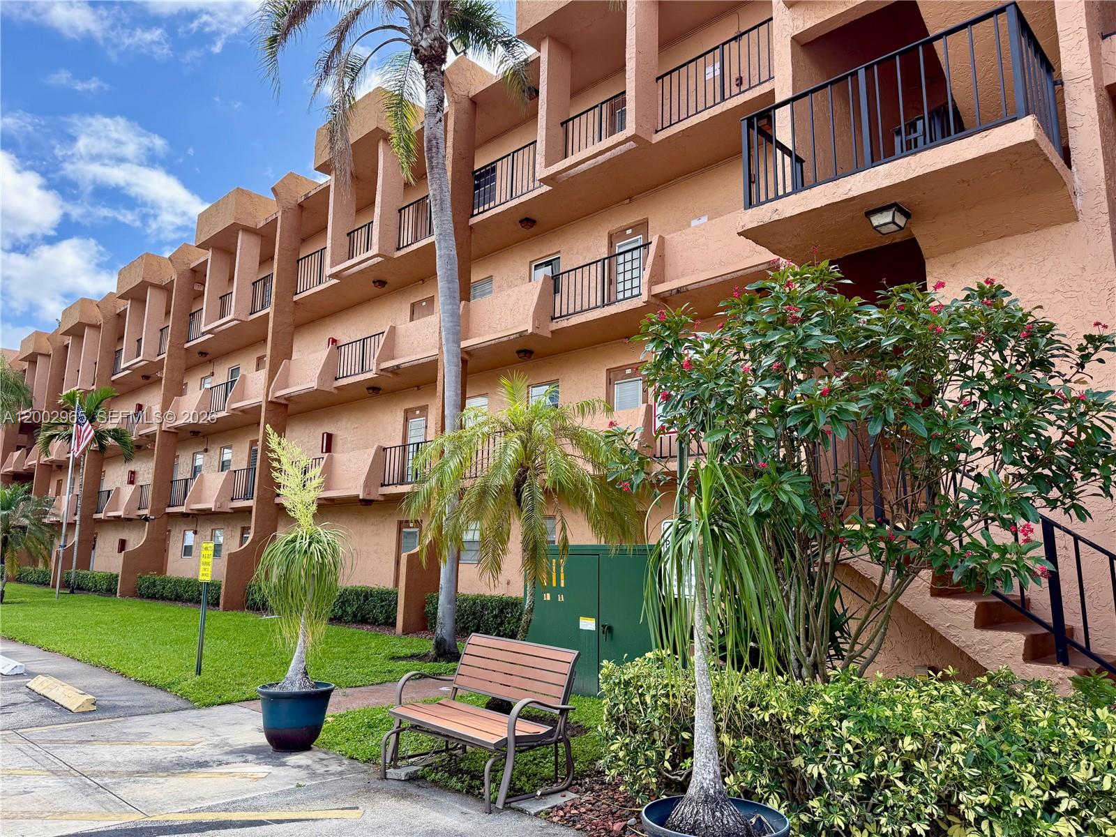 QUAIL RUN OF SUNRISE - Residential