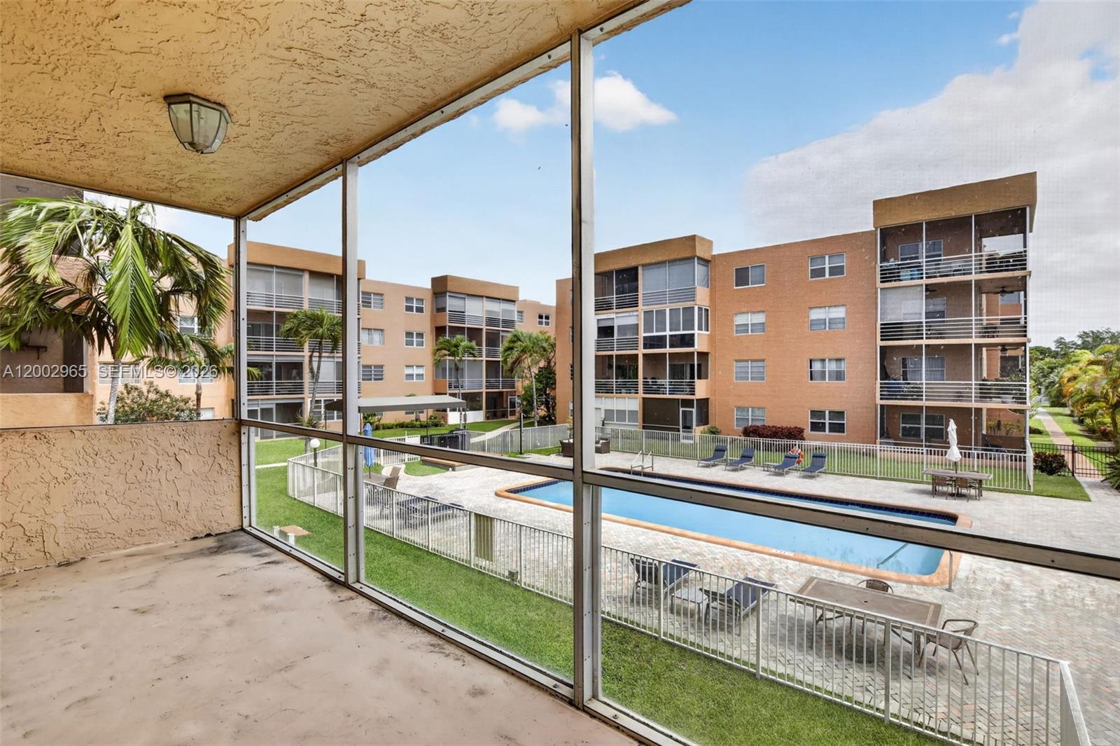 3048 E Sunrise Lakes Dr 221