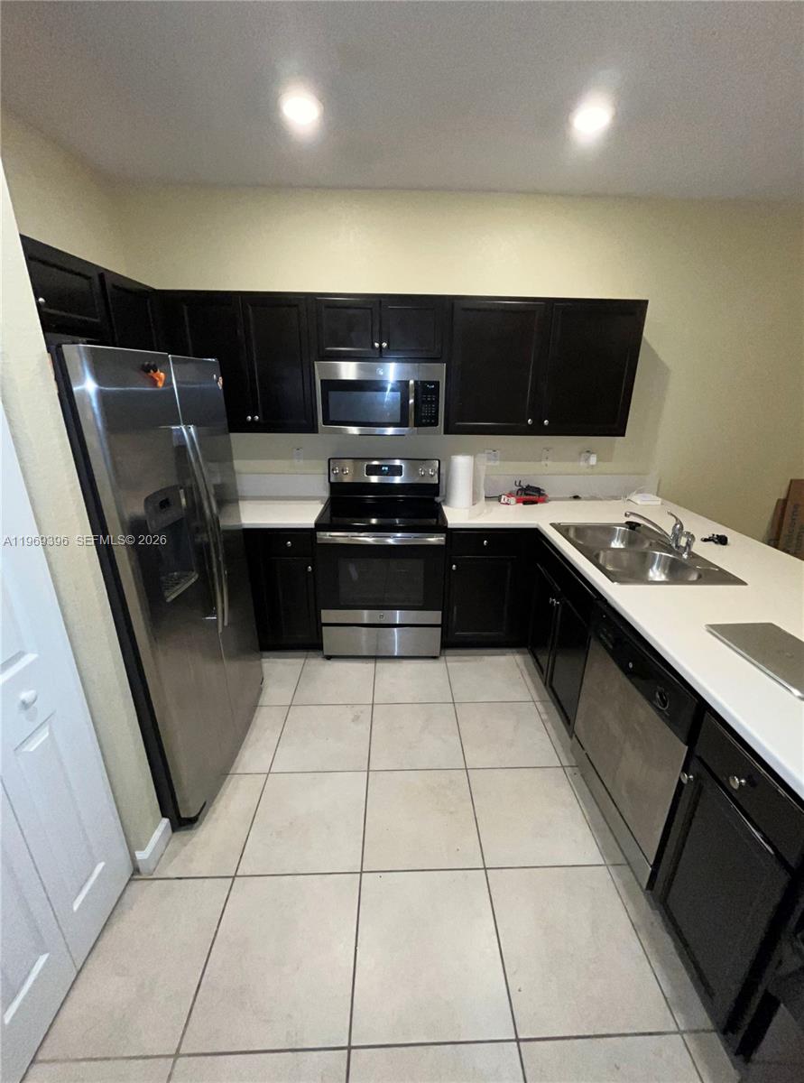 BAYWINDS OF DOMINICA AND - Residential