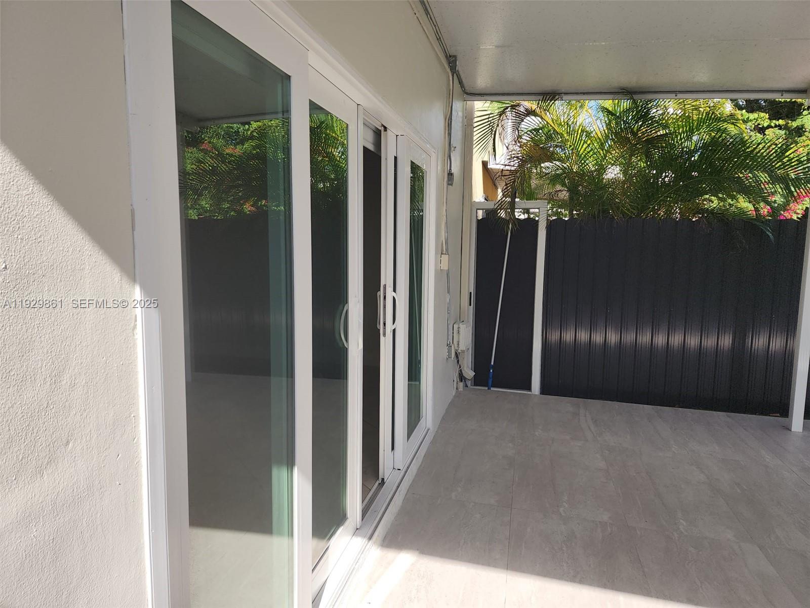 PALM SPRINGS VILLAS 3RD A - Residential Lease