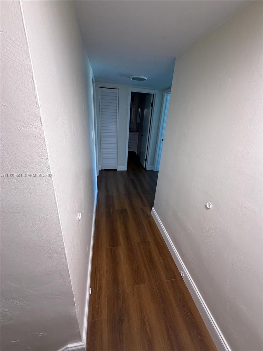 PALM SPRINGS VILLAS 3RD A - Residential Lease