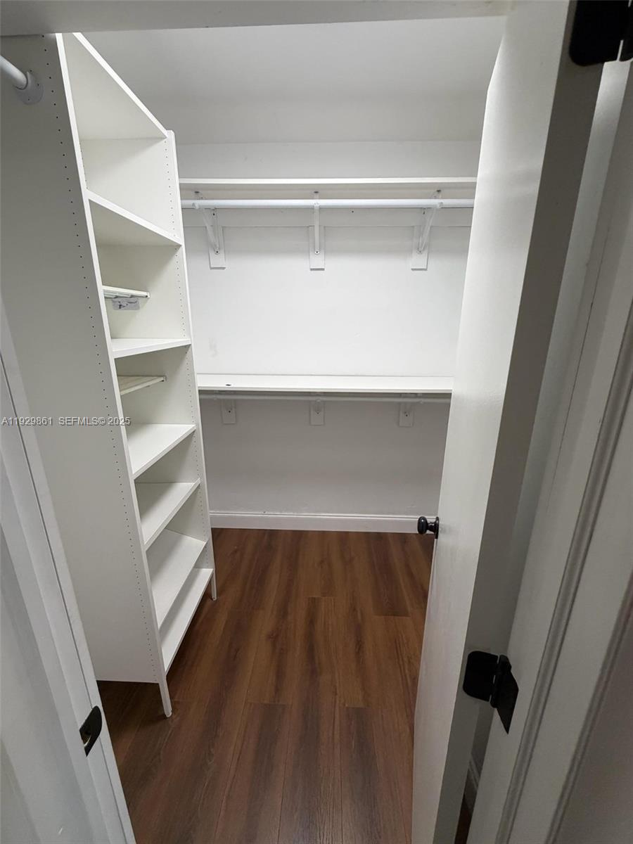 PALM SPRINGS VILLAS 3RD A - Residential Lease