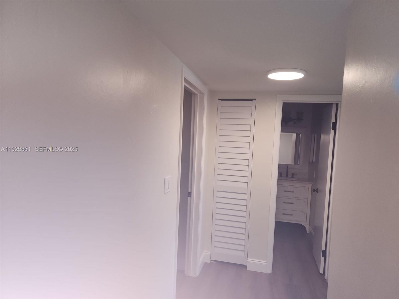 PALM SPRINGS VILLAS 3RD A - Residential Lease