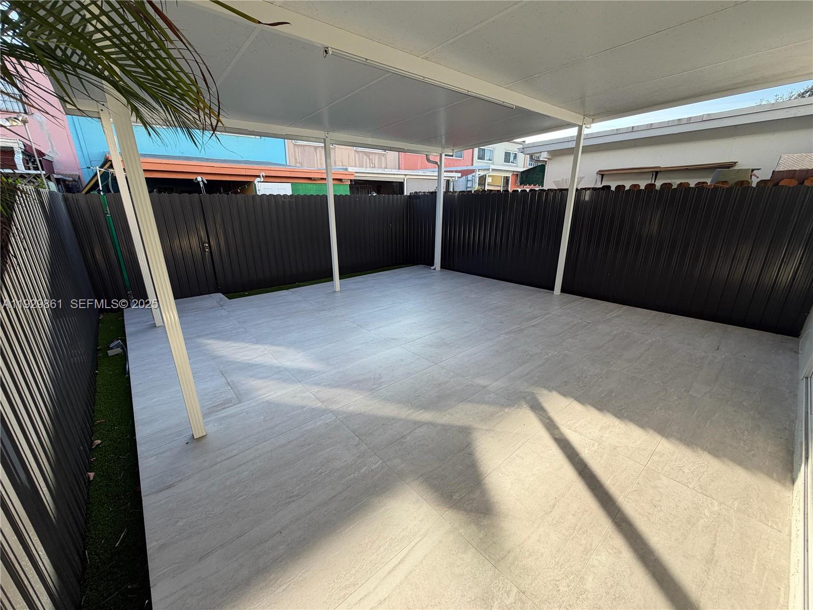 PALM SPRINGS VILLAS 3RD A - Residential Lease