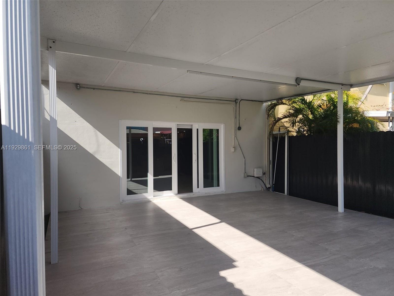 PALM SPRINGS VILLAS 3RD A - Residential Lease