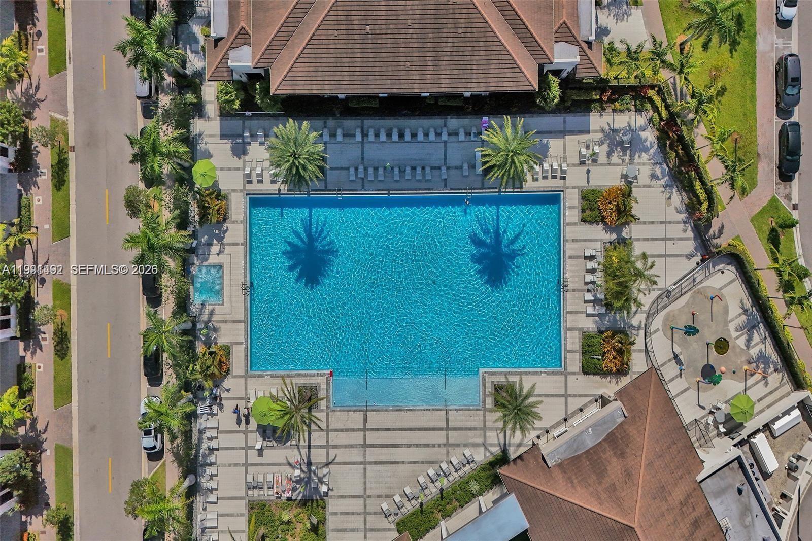 URBANA DORAL - Residential