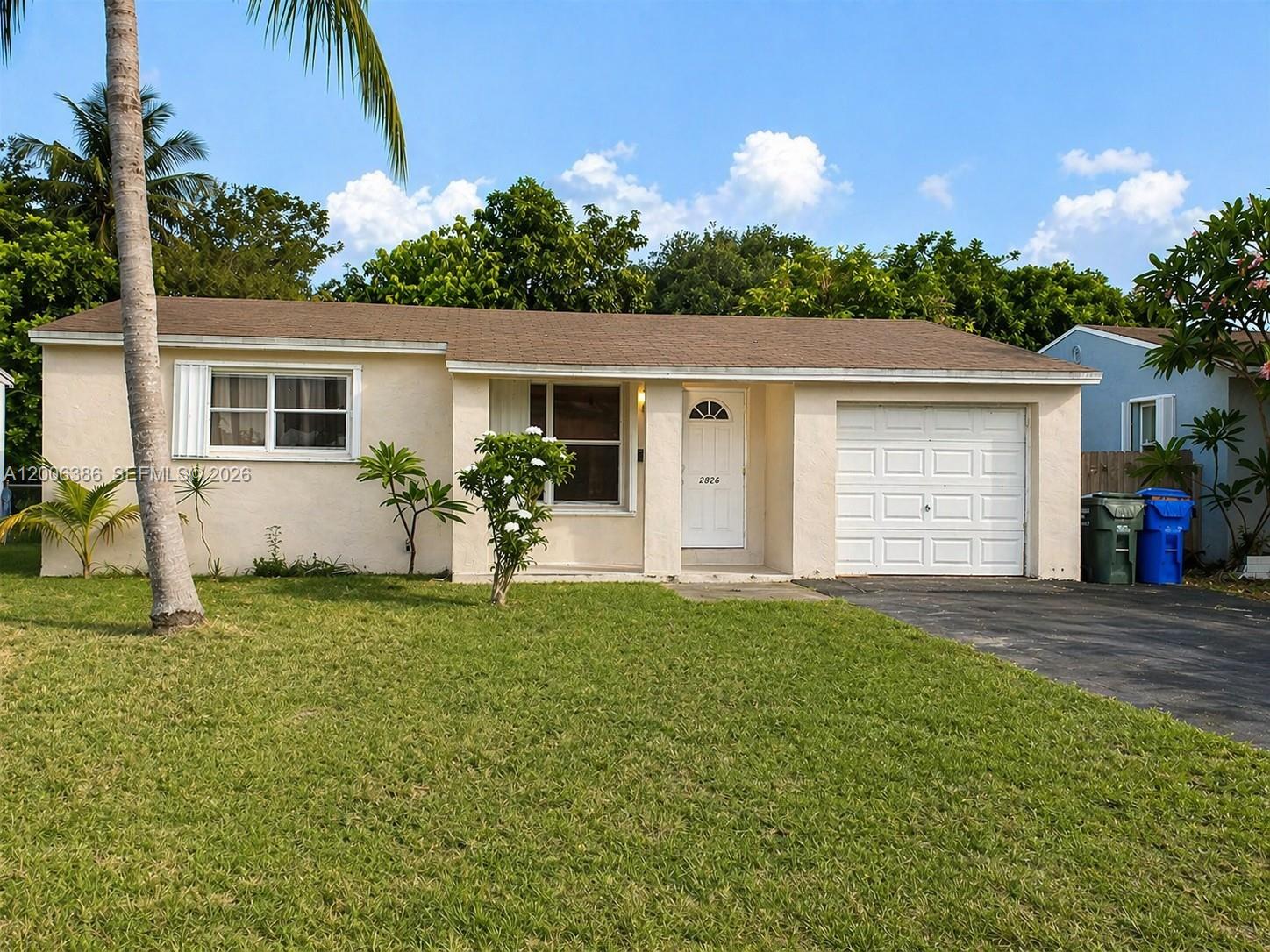 HOLLYWOOD LITTLE RANCHES - Residential Lease