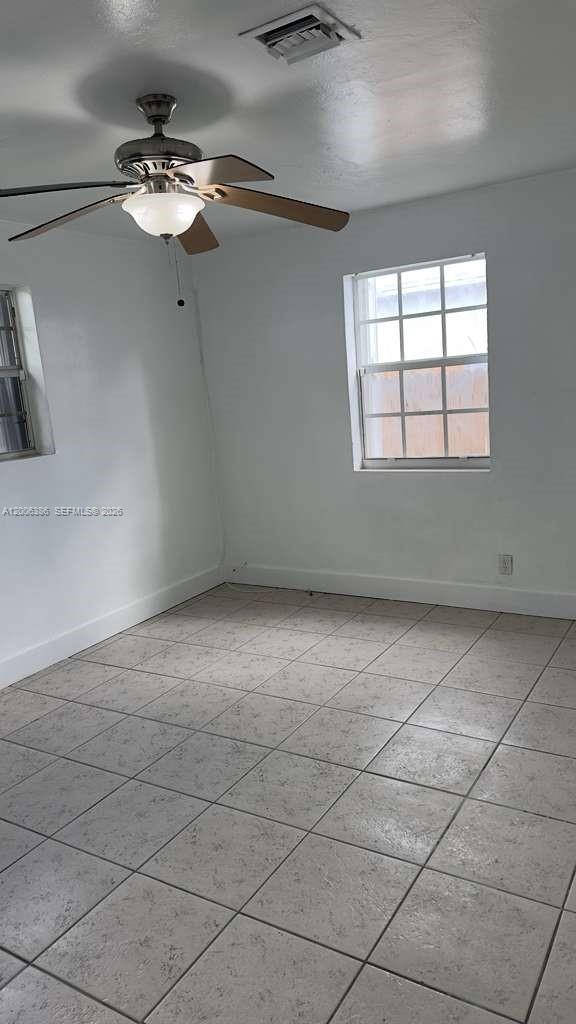 HOLLYWOOD LITTLE RANCHES - Residential Lease