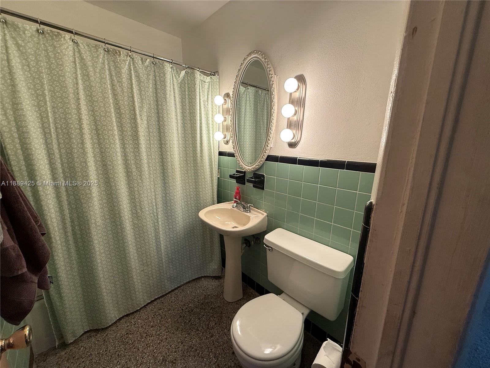 LAKE FOREST SEC 4 - Residential