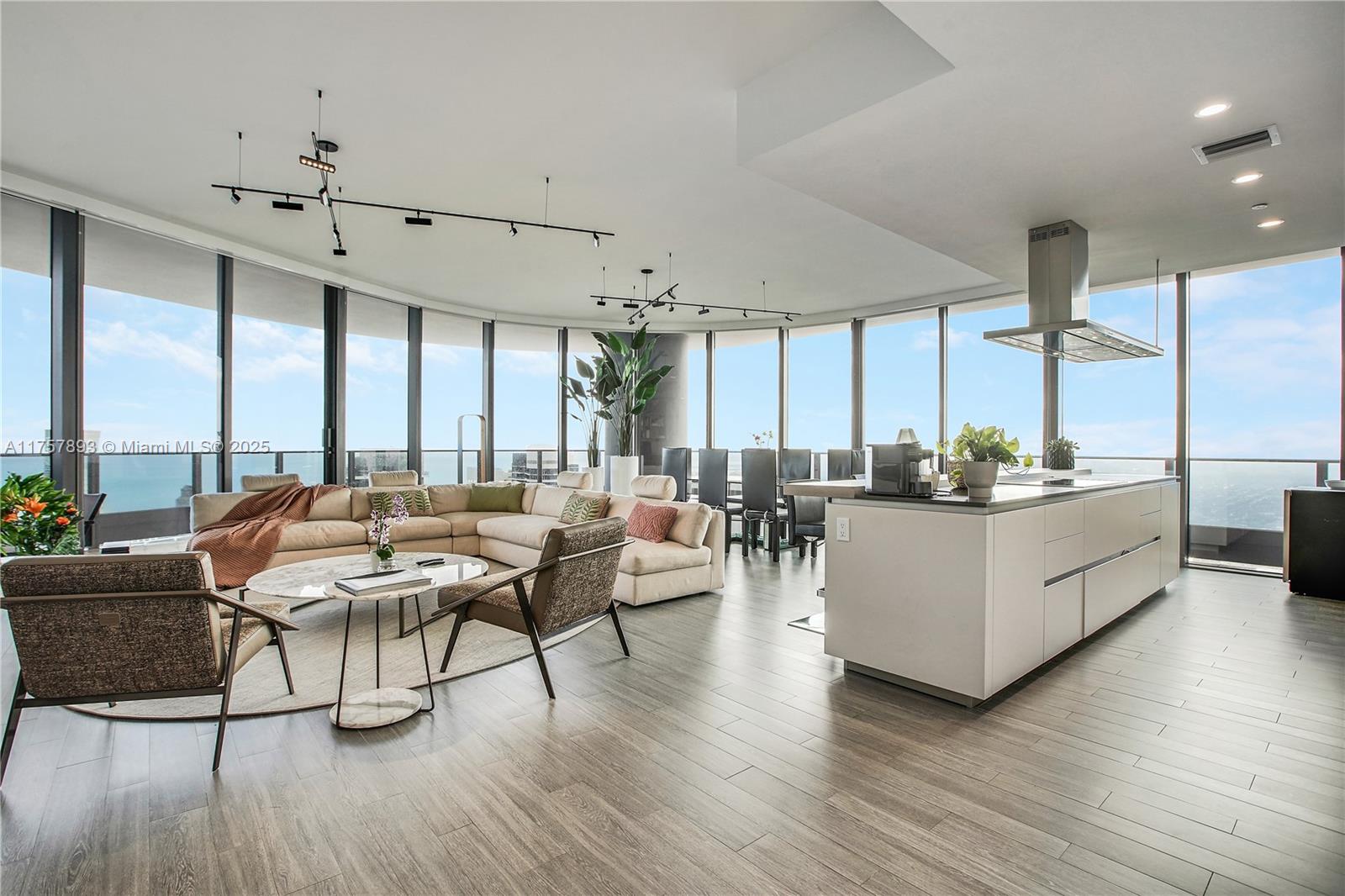 Property for Sale at 1000 Brickell Plz Ph6002, Miami, Broward County, Florida - Bedrooms: 3 
Bathrooms: 4  - $3,950,000