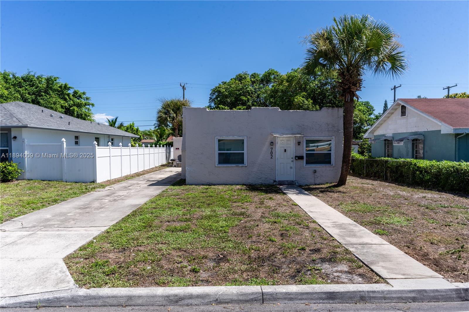 NORTH PALM BCH 4 - Residential Lease