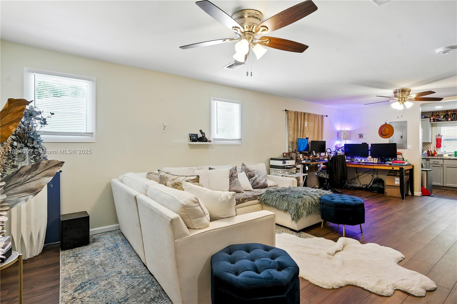 NORTH PALM BCH 4 - Residential Lease