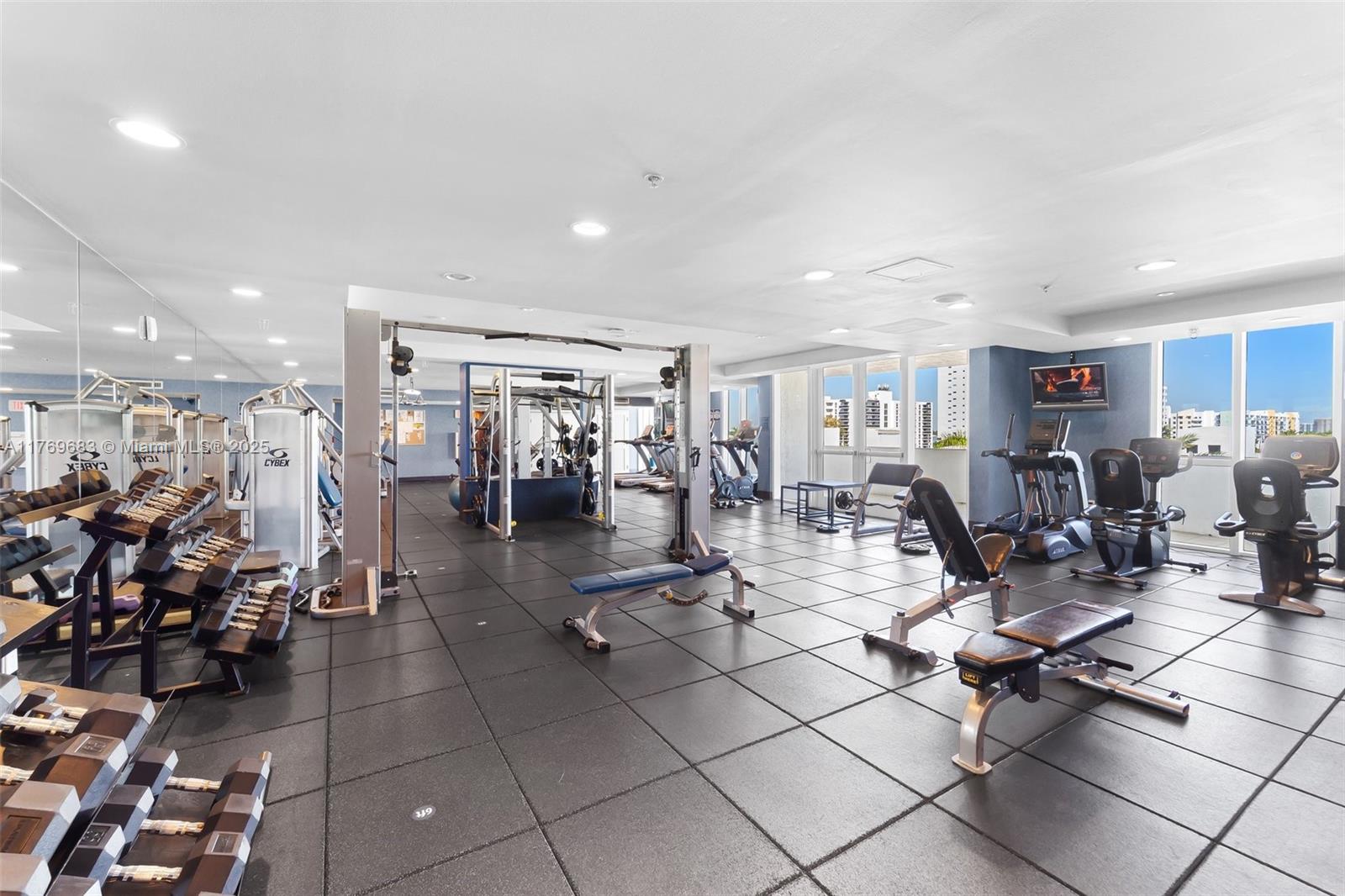 360 CONDO B - Residential