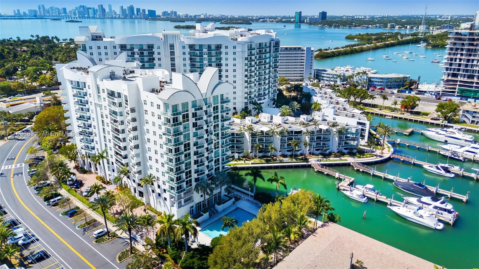 360 CONDO B - Residential