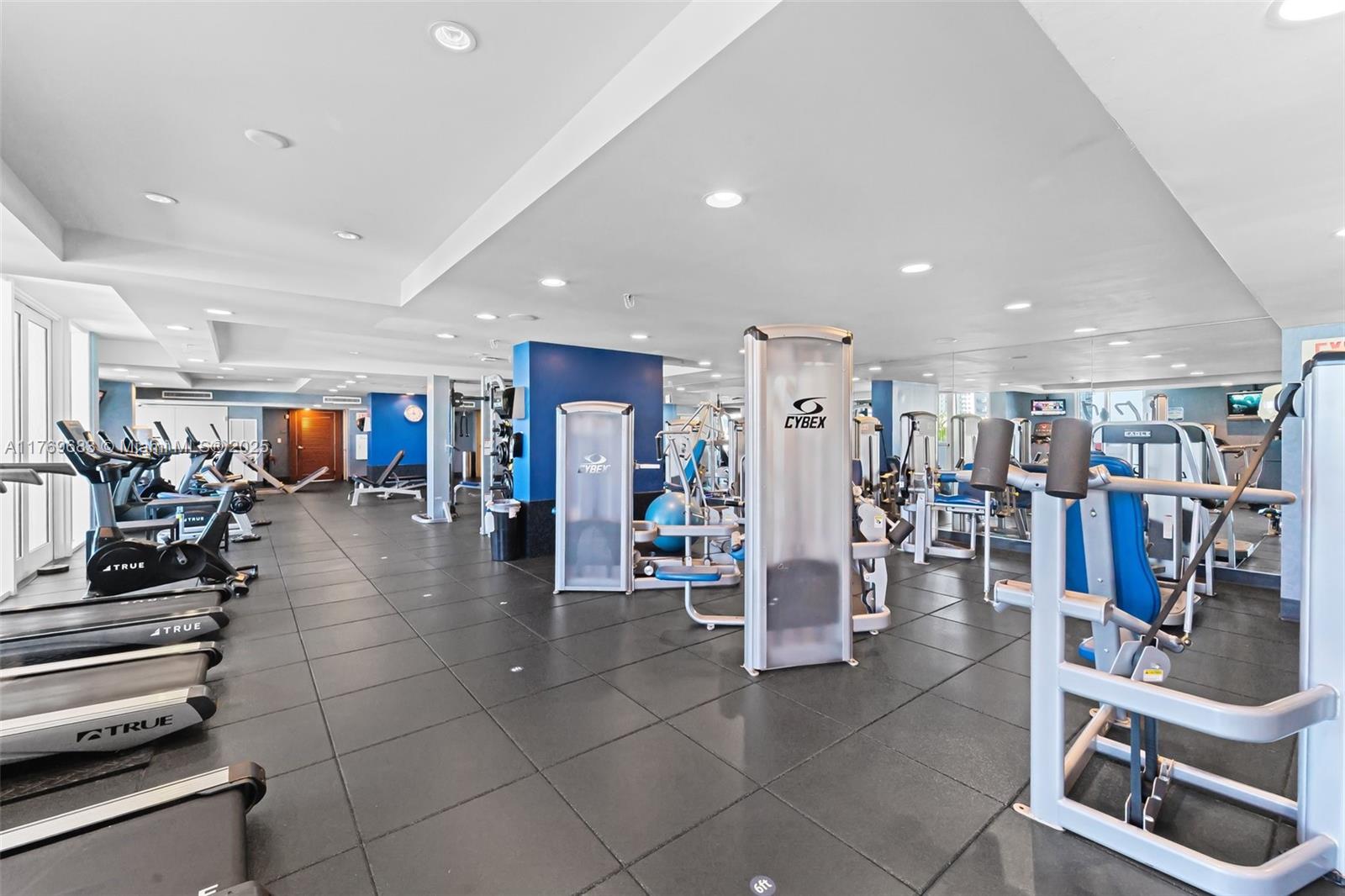 360 CONDO B - Residential