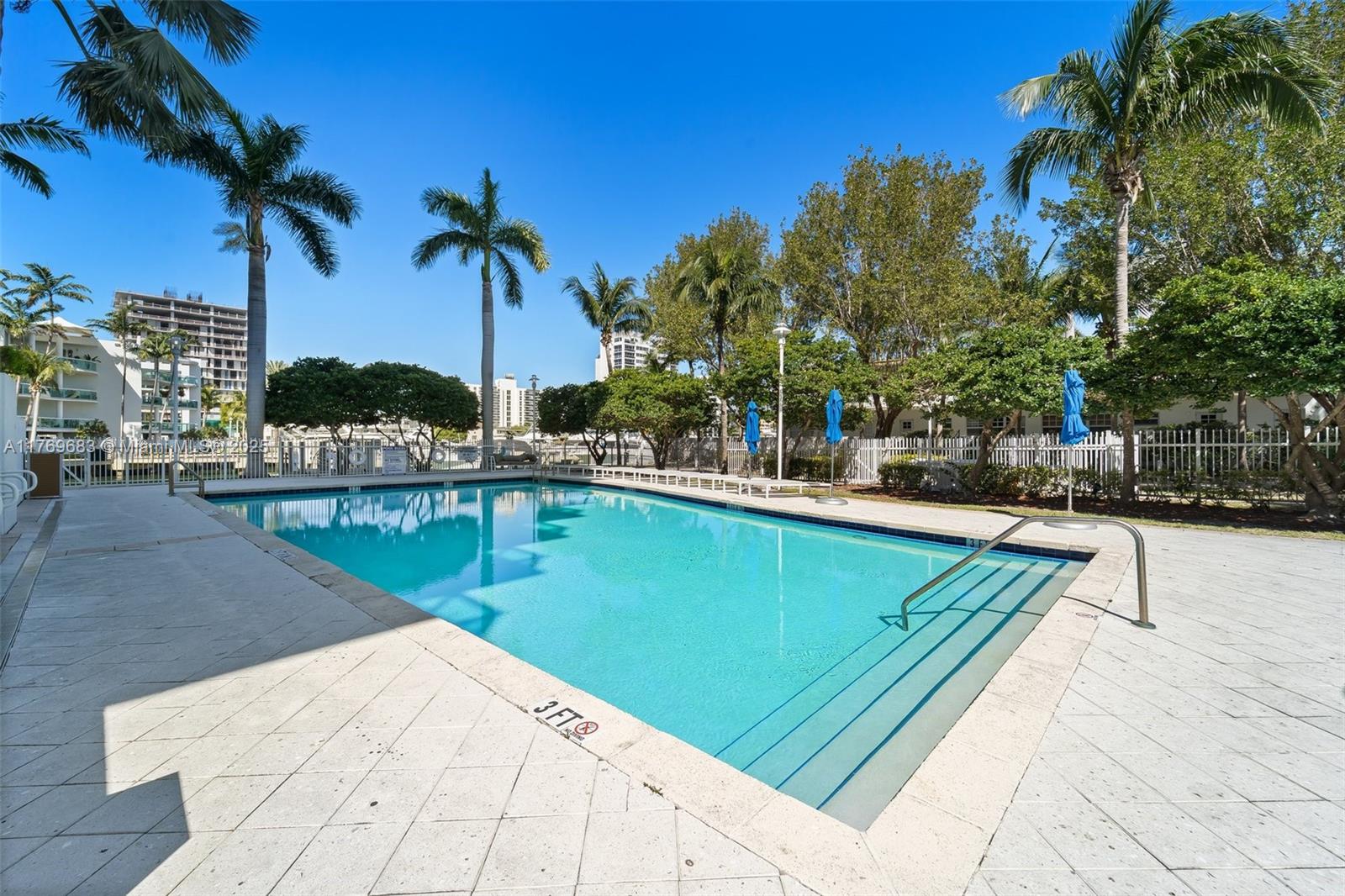 360 CONDO B - Residential