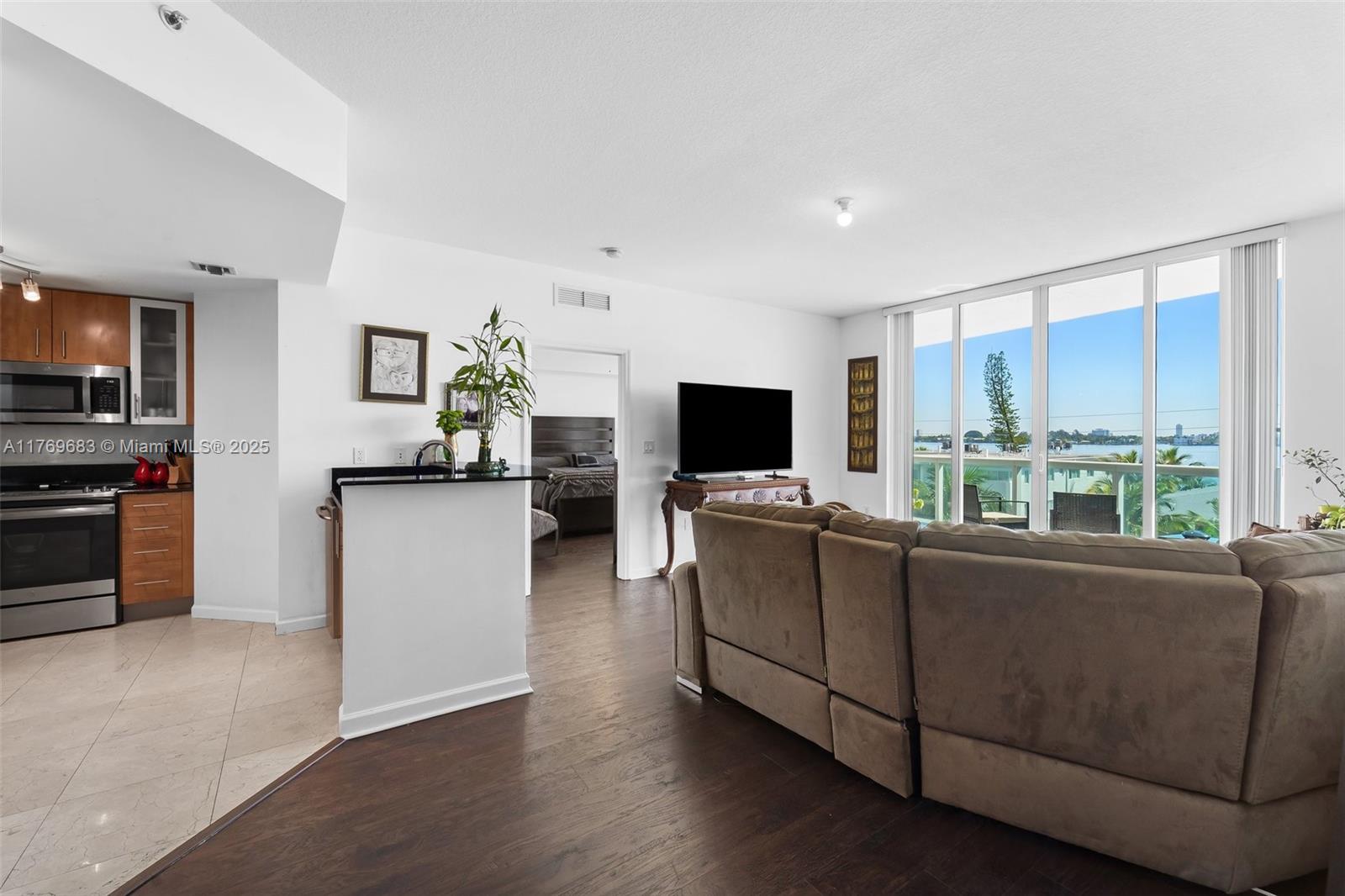 360 CONDO B - Residential