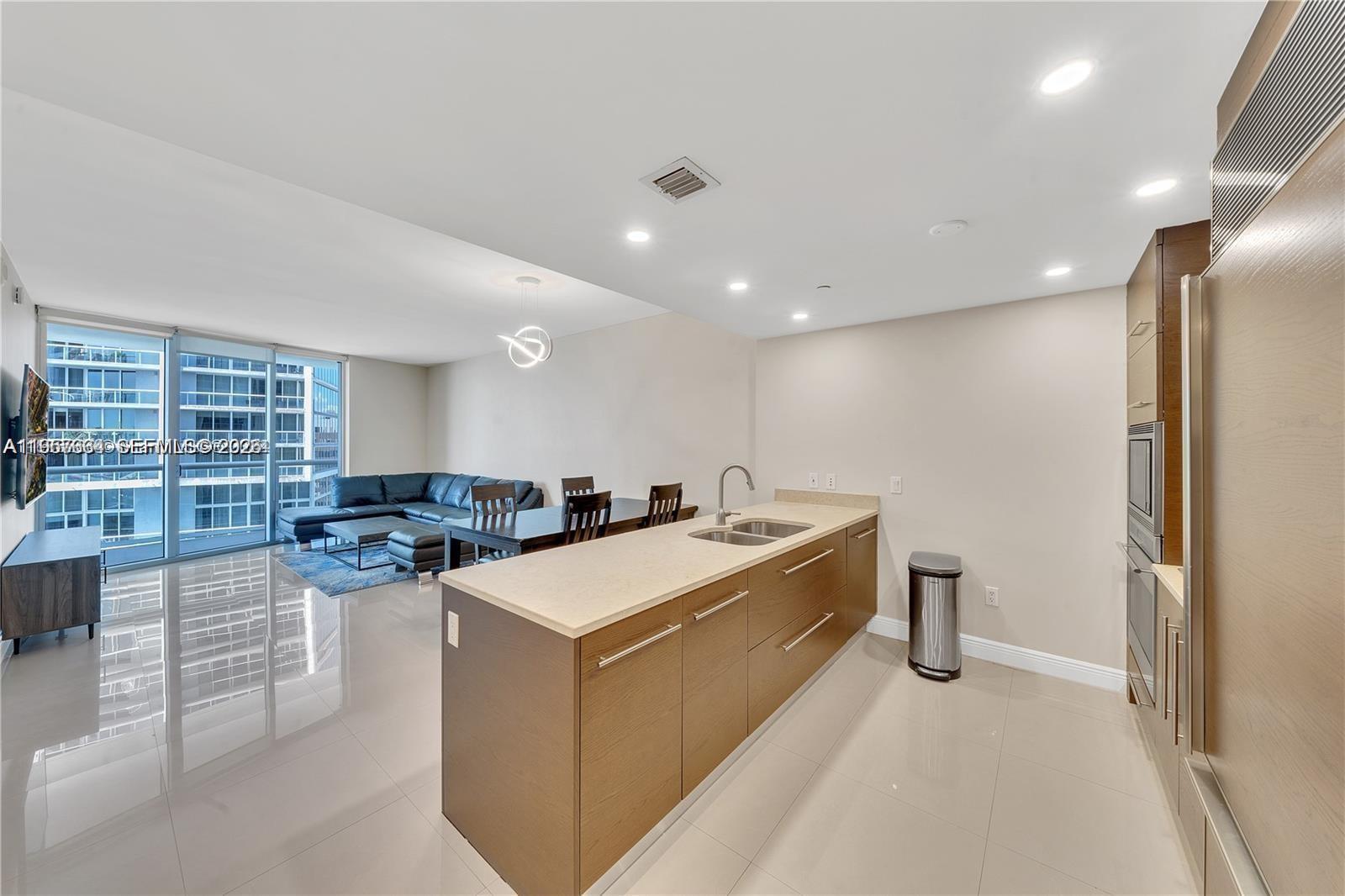ICONBRICKELL CONDO NO 1 - Residential Lease