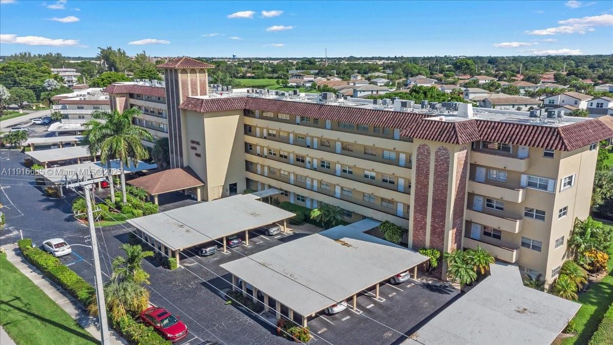 CRYSTAL LAKE CONDO 4100 - Residential