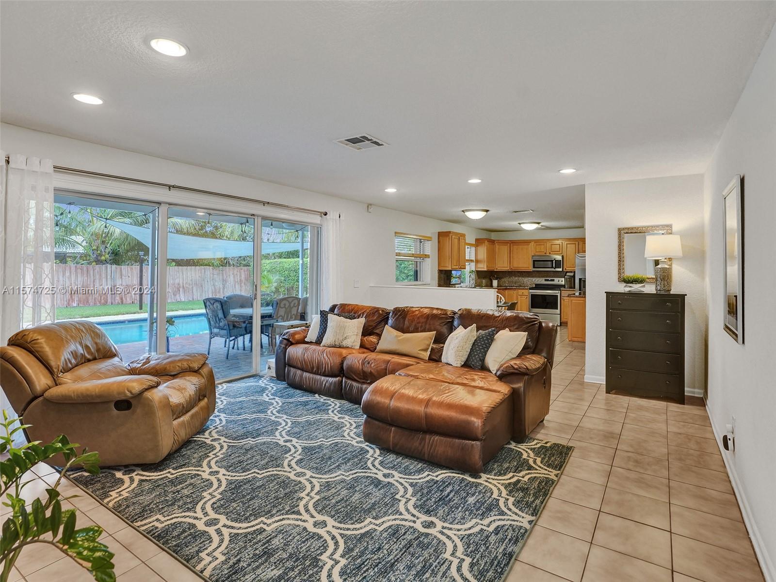 RAMBLEWOOD SOUTH - Residential