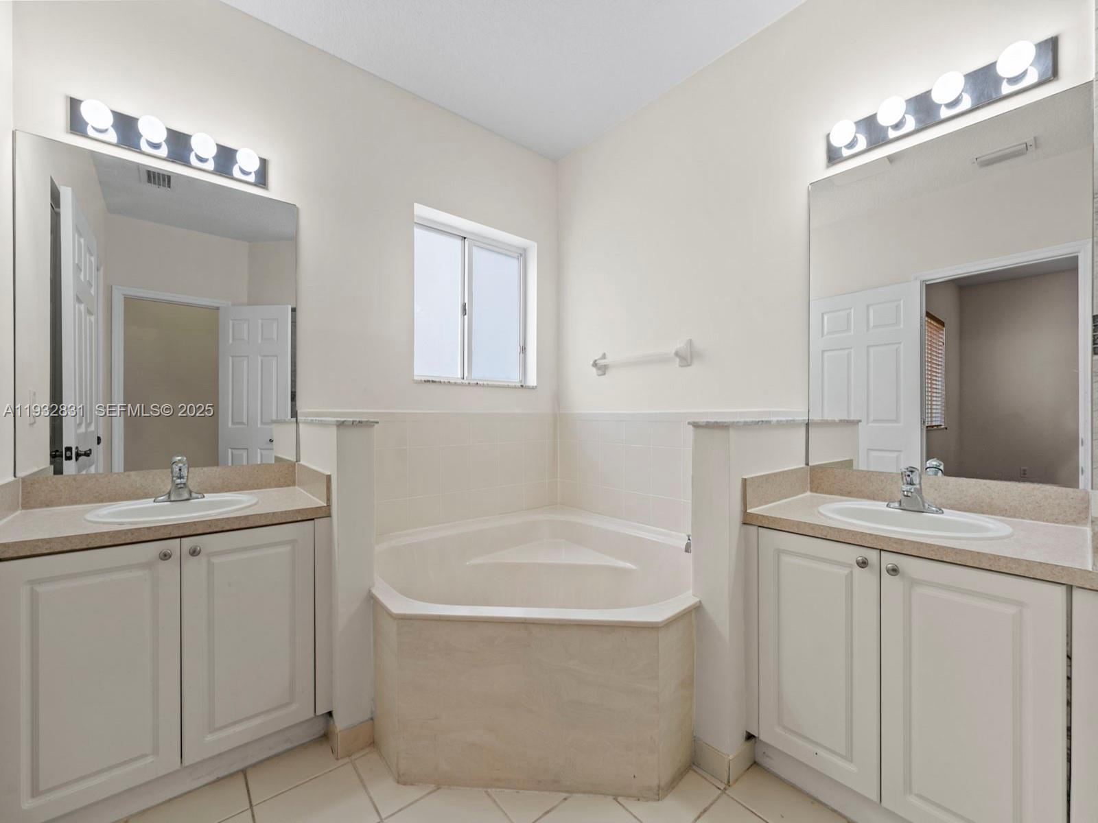 TOWNGATE NORTH - Residential