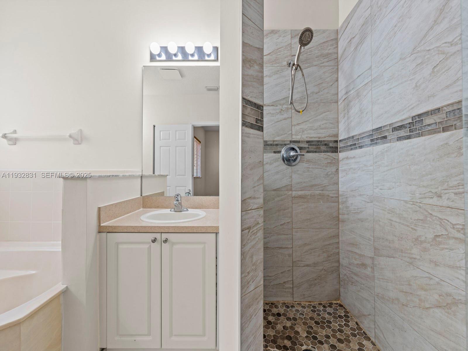 TOWNGATE NORTH - Residential