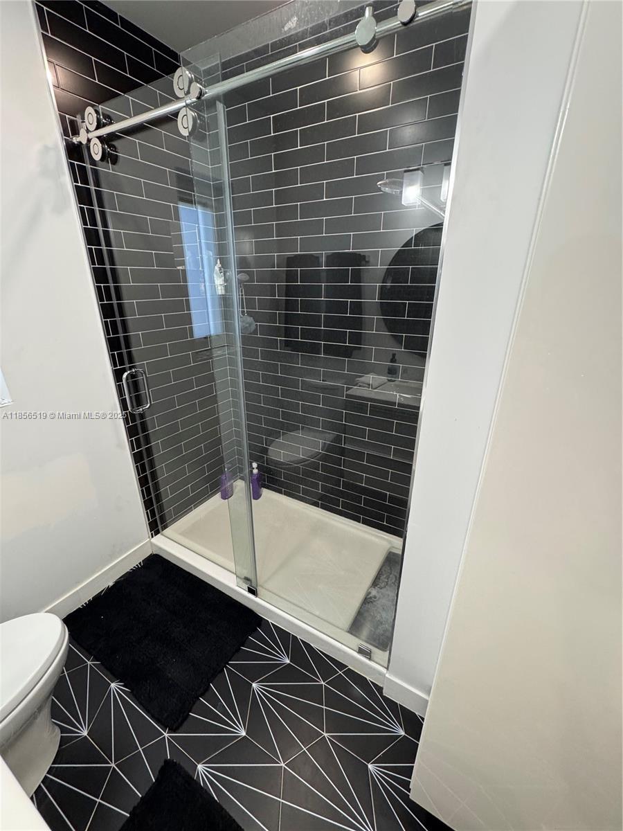 HOLLYWOOD LITTLE RANCHES - Residential