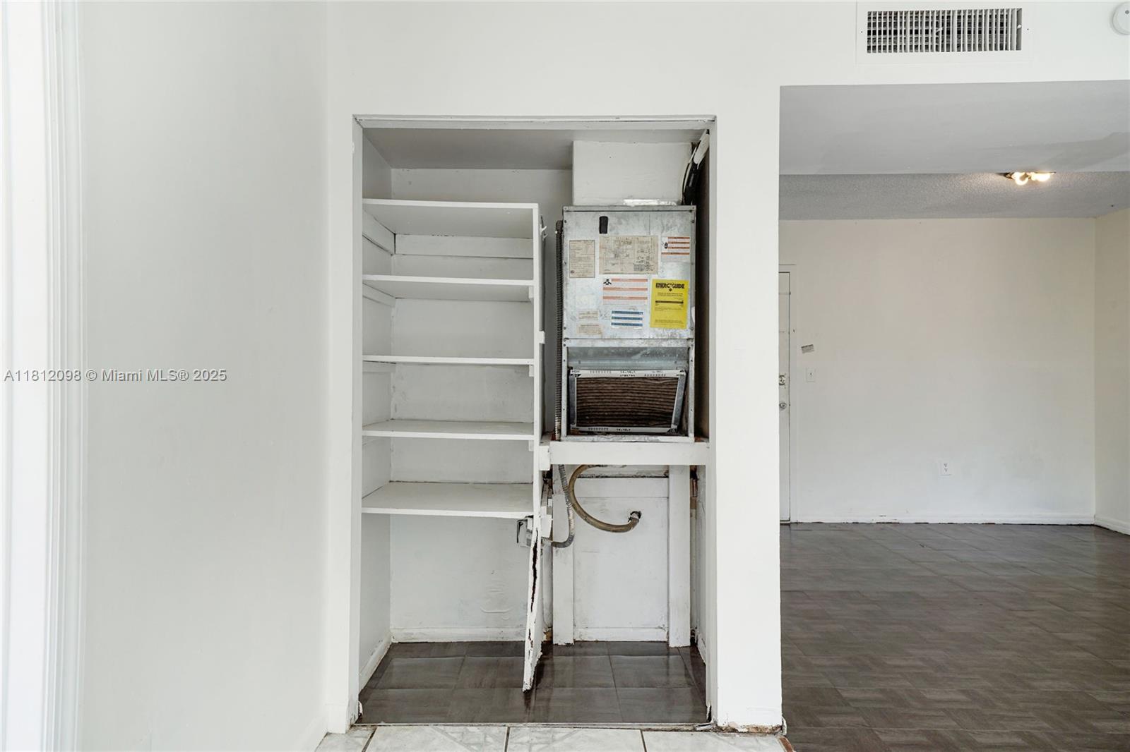 THREE HORIZONS EAST CONDO - Residential