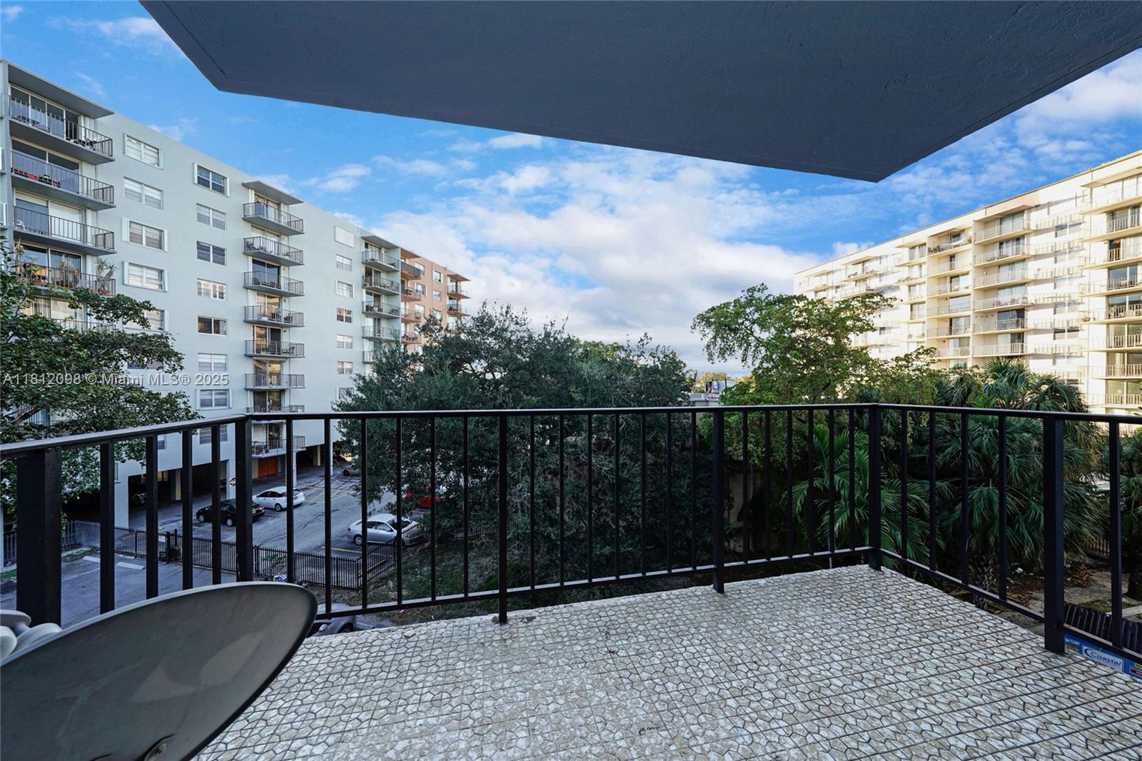 THREE HORIZONS EAST CONDO - Residential