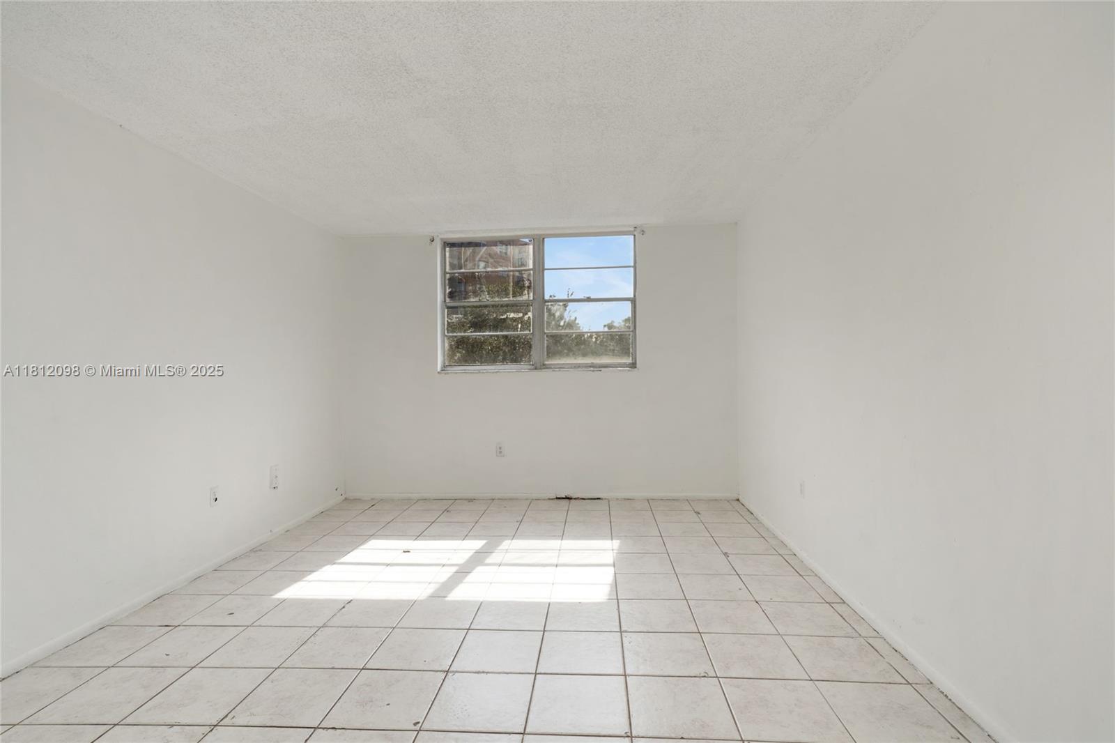 THREE HORIZONS EAST CONDO - Residential