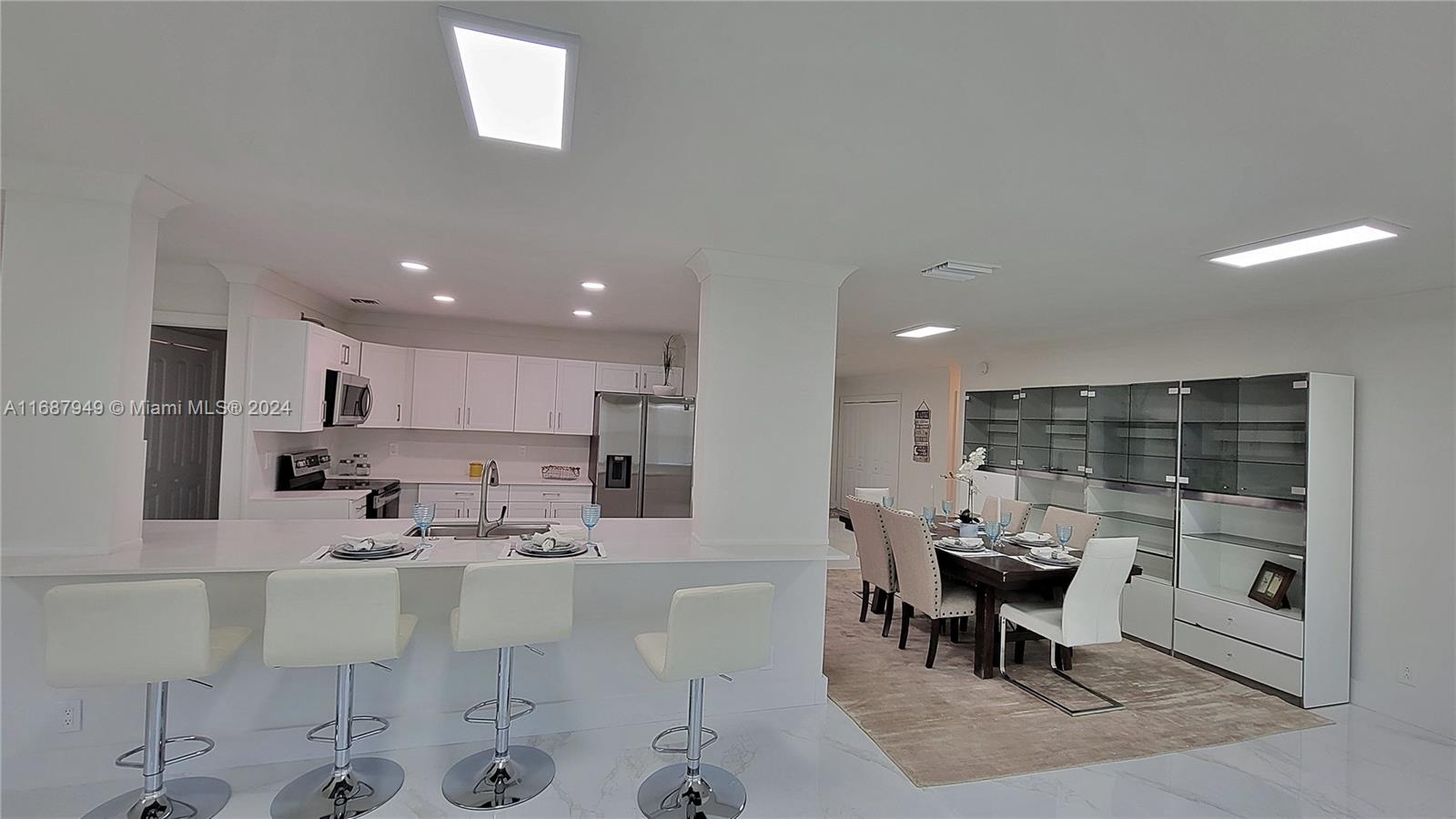 FIRST GULFSTREAM GARDEN C - Residential