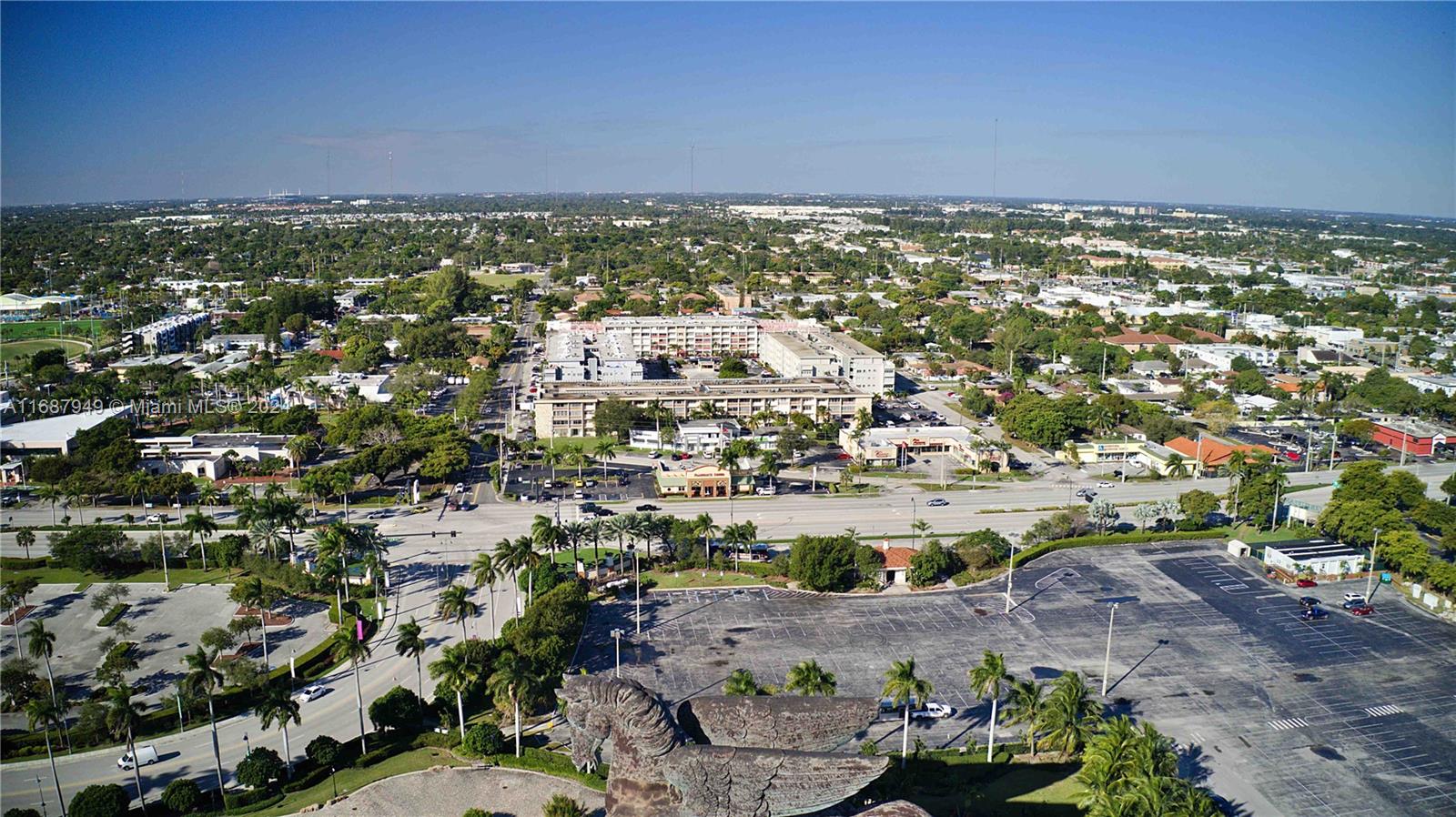 FIRST GULFSTREAM GARDEN C - Residential
