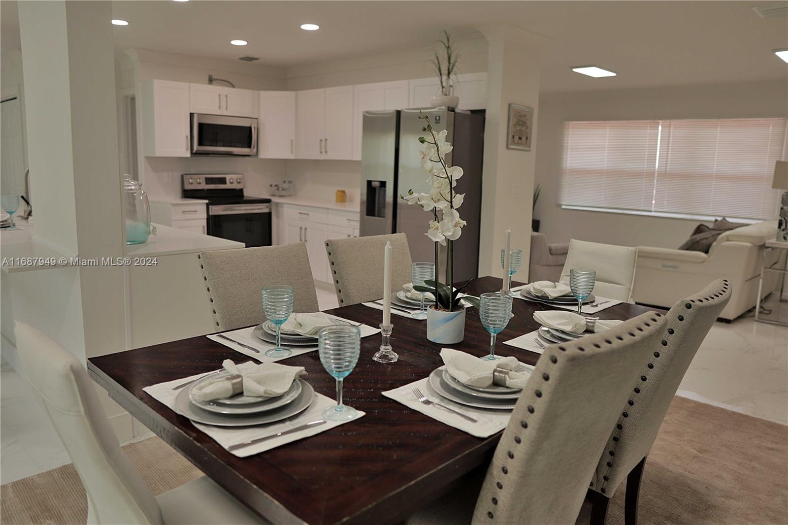 FIRST GULFSTREAM GARDEN C - Residential