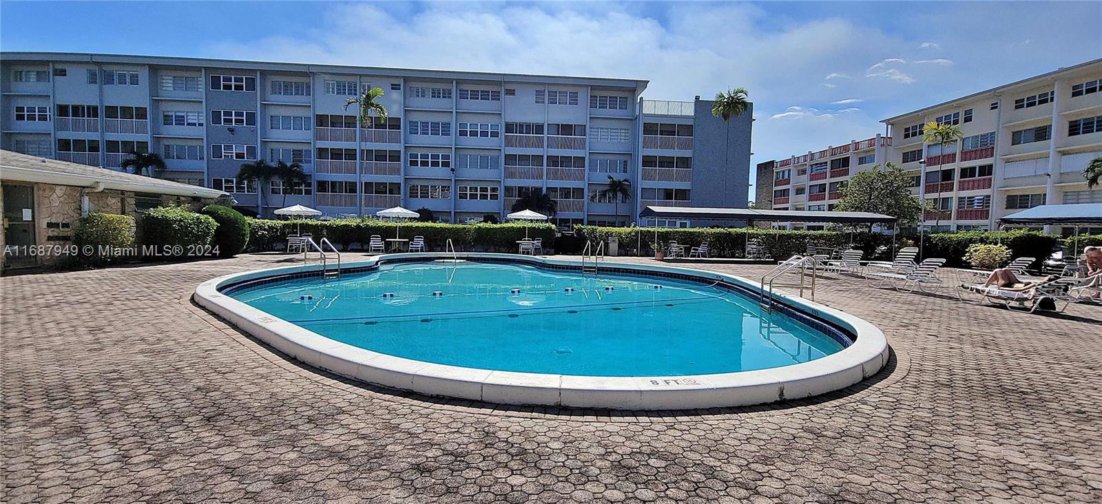 FIRST GULFSTREAM GARDEN C - Residential