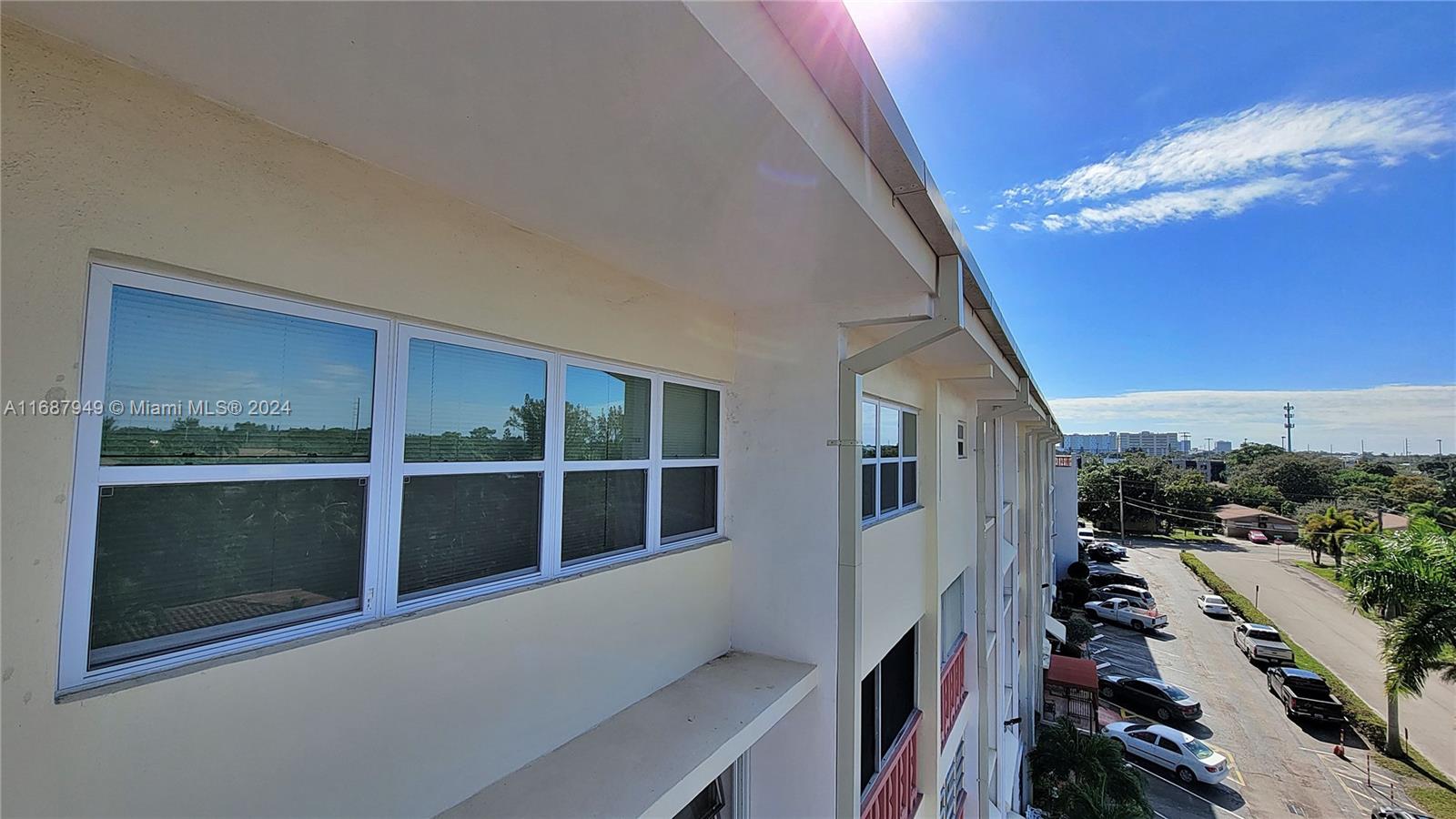 FIRST GULFSTREAM GARDEN C - Residential