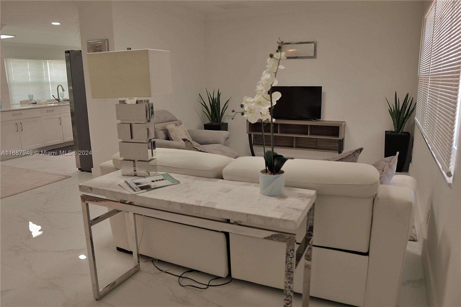 FIRST GULFSTREAM GARDEN C - Residential