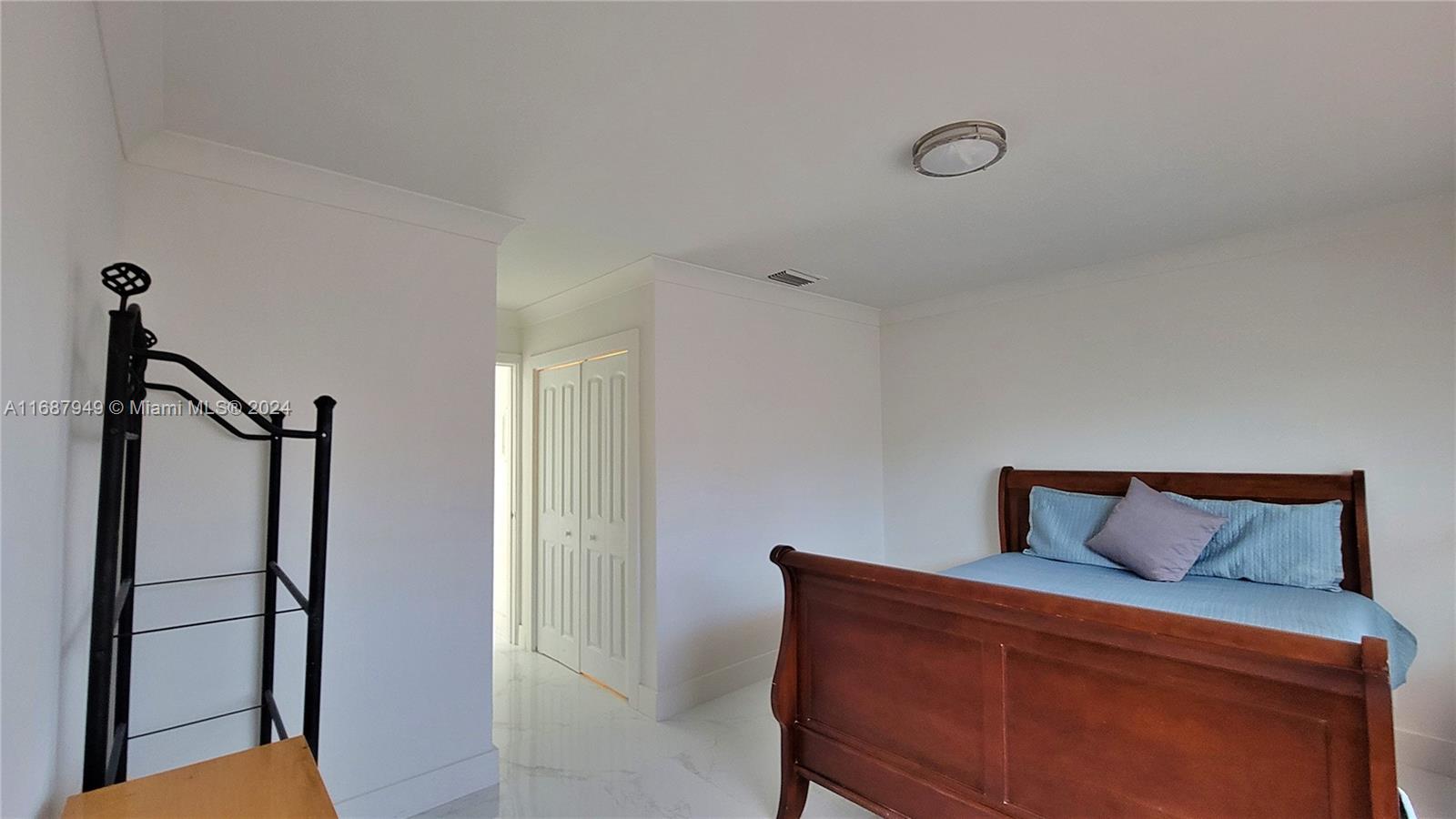 FIRST GULFSTREAM GARDEN C - Residential