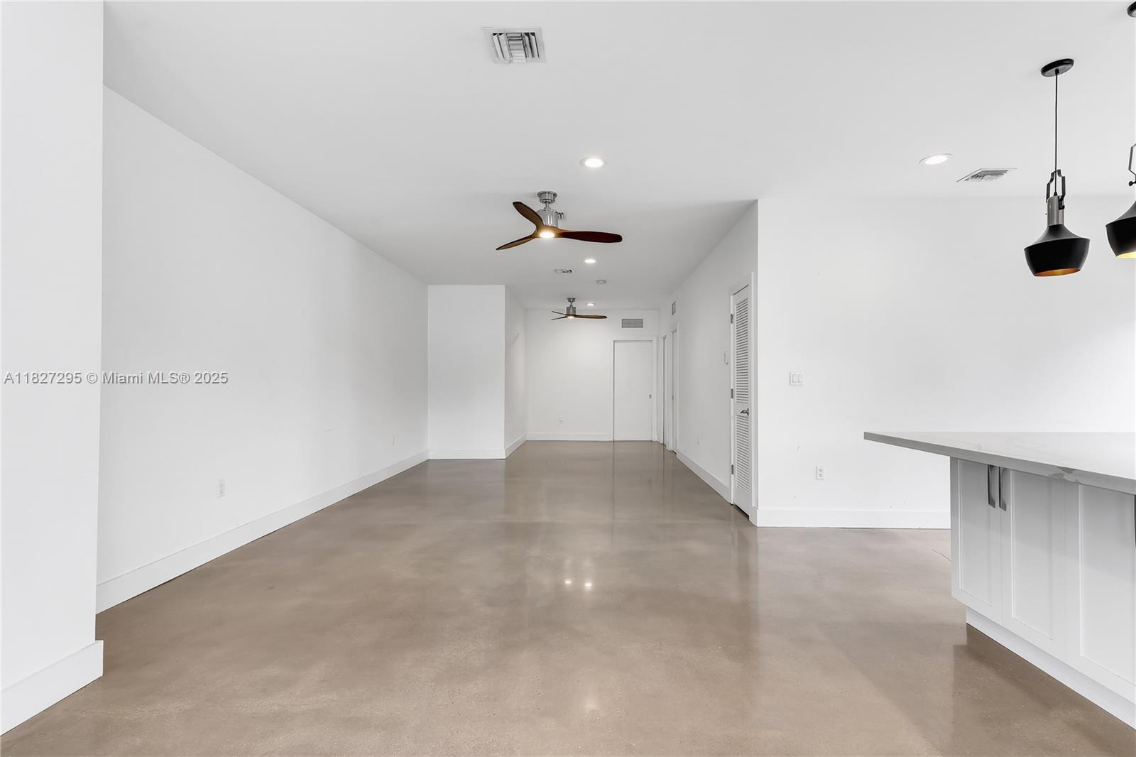 GLENROYAL SUB - Residential Income