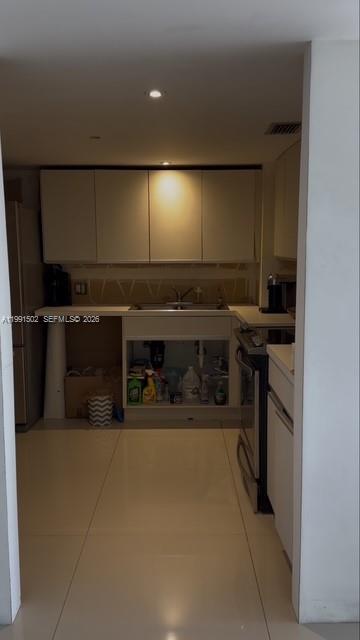 JOCKEY CLUB III CONDO - Residential