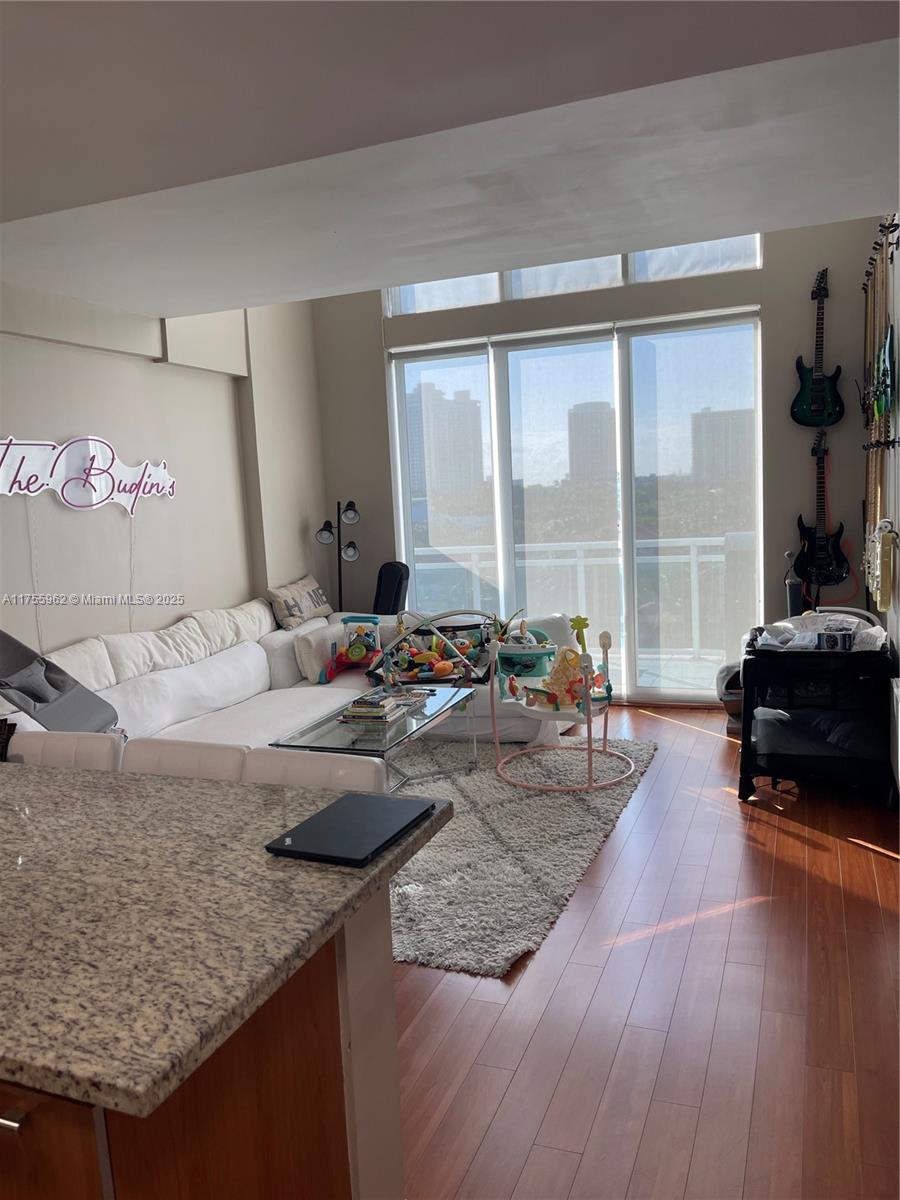 Property for Sale at 3000 Ne 188th St 706, Aventura, Miami-Dade County, Florida - Bedrooms: 2 
Bathrooms: 2  - $624,900