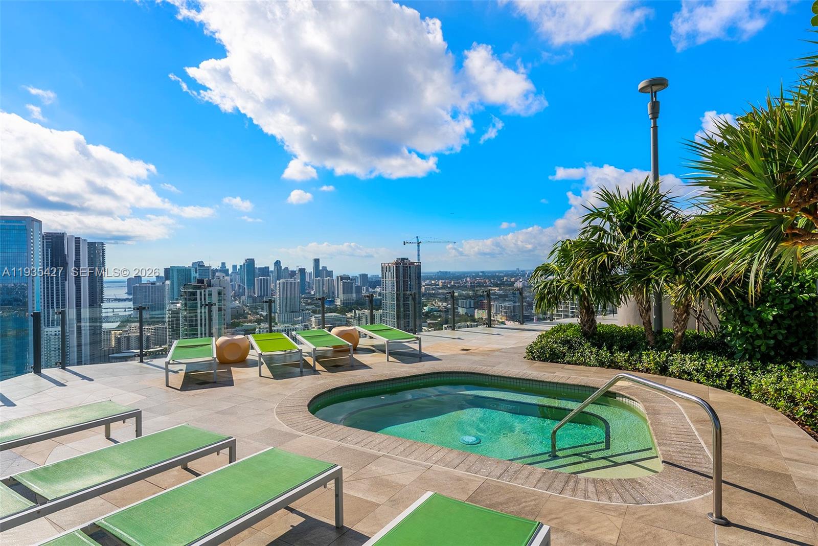 PARAISO BAYVIEWS CONDO - Residential