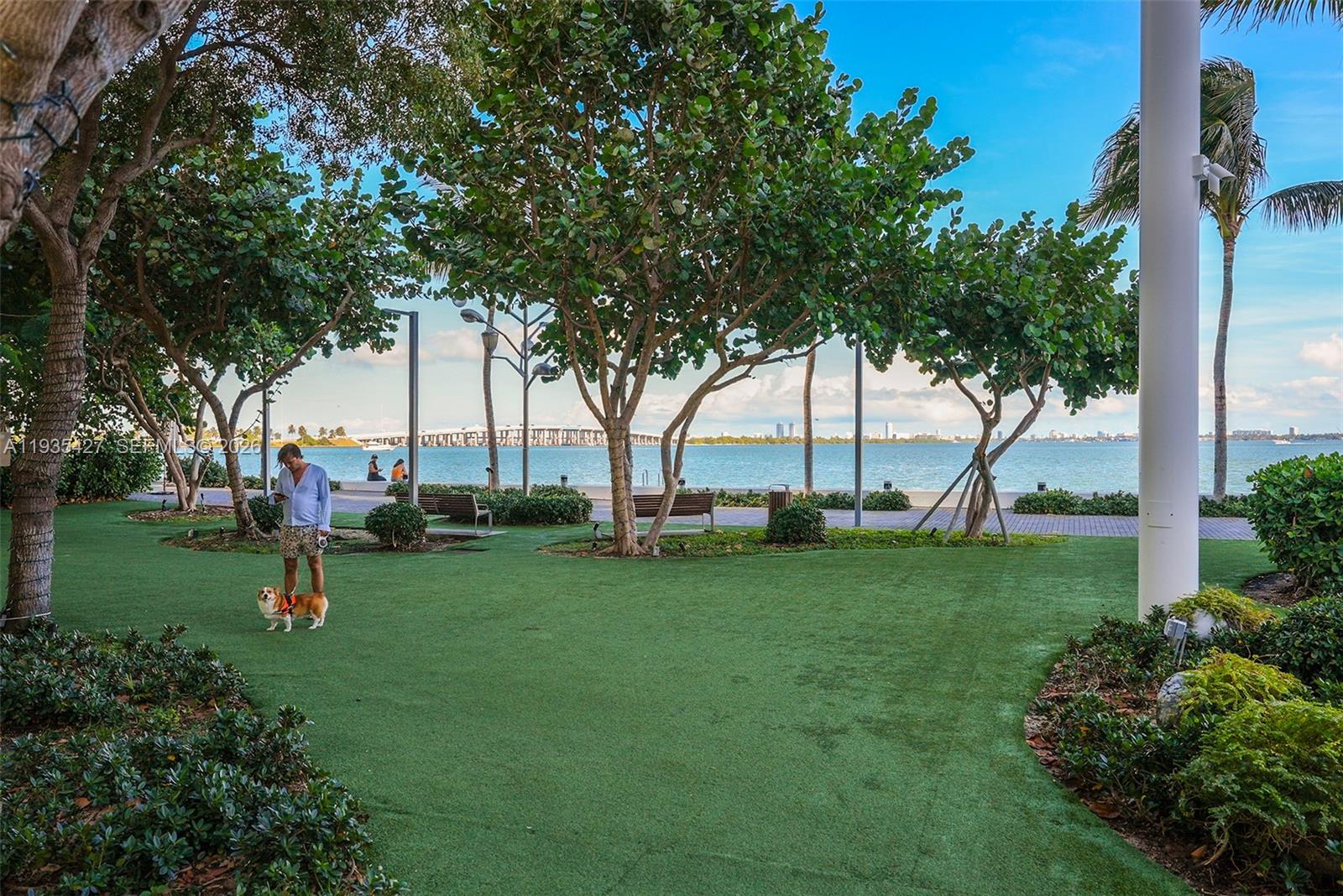 PARAISO BAYVIEWS CONDO - Residential