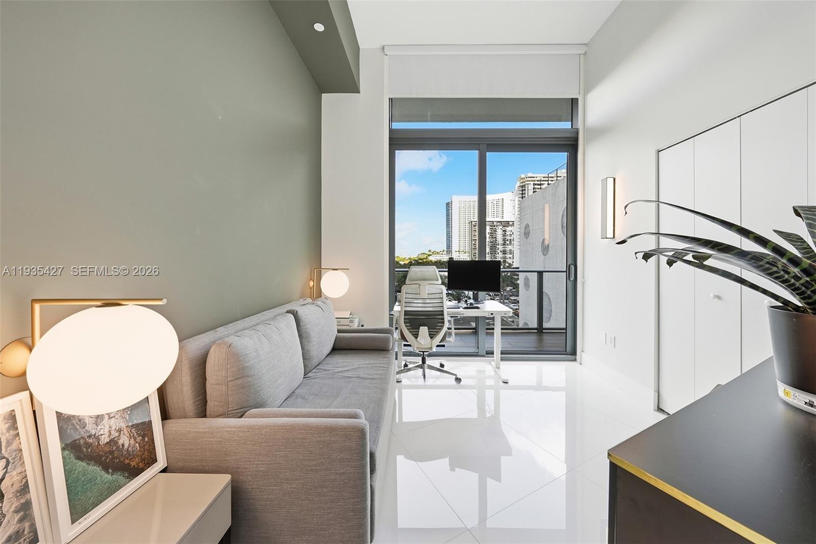 PARAISO BAYVIEWS CONDO - Residential