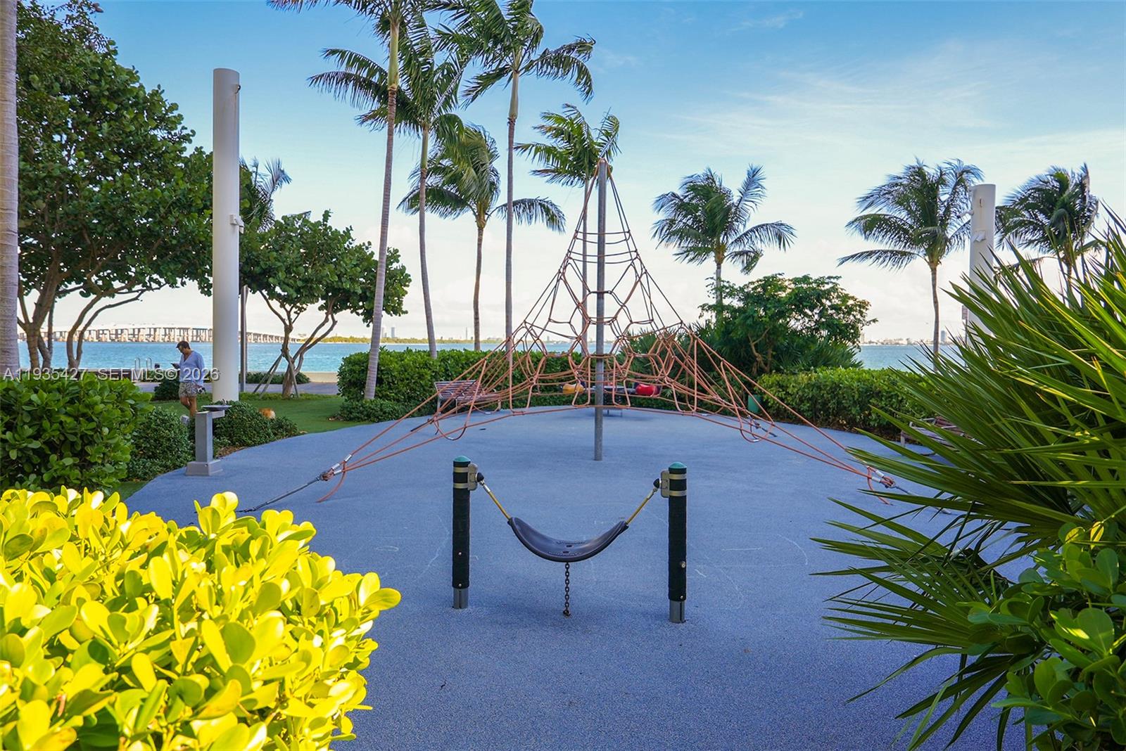 PARAISO BAYVIEWS CONDO - Residential