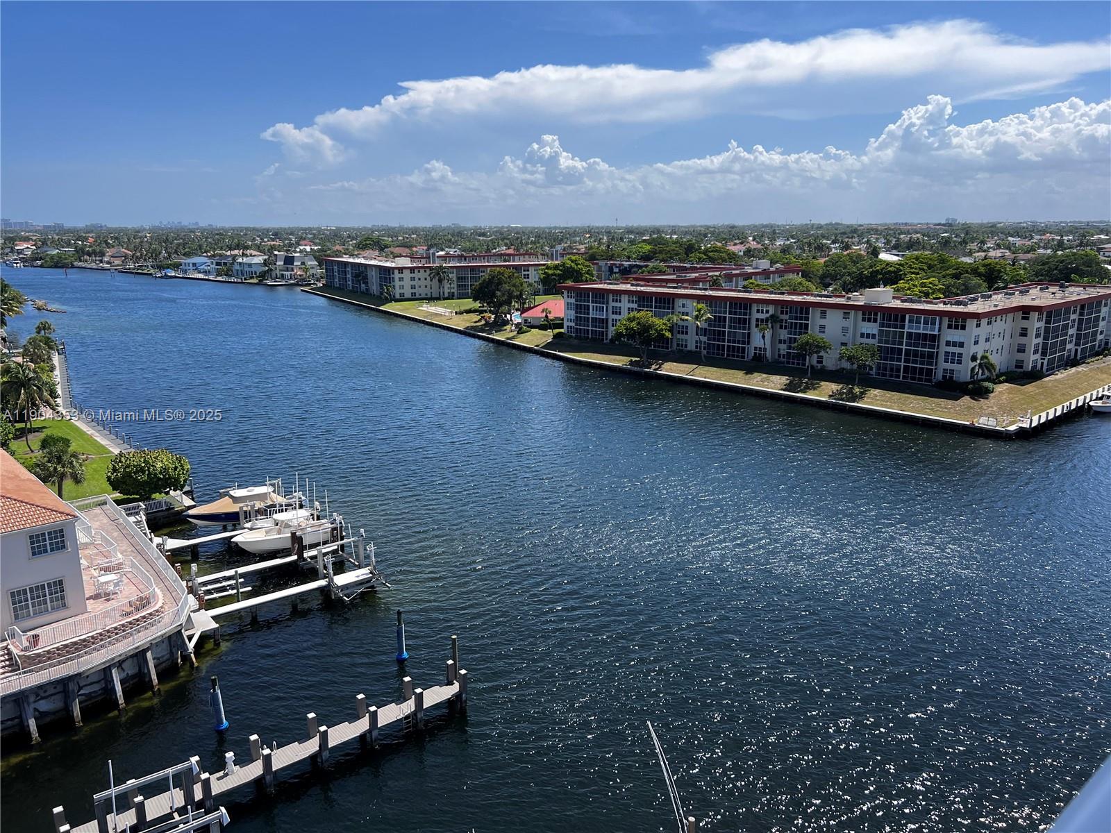 HILLSBORO ISLAND HOUSE - Residential Lease