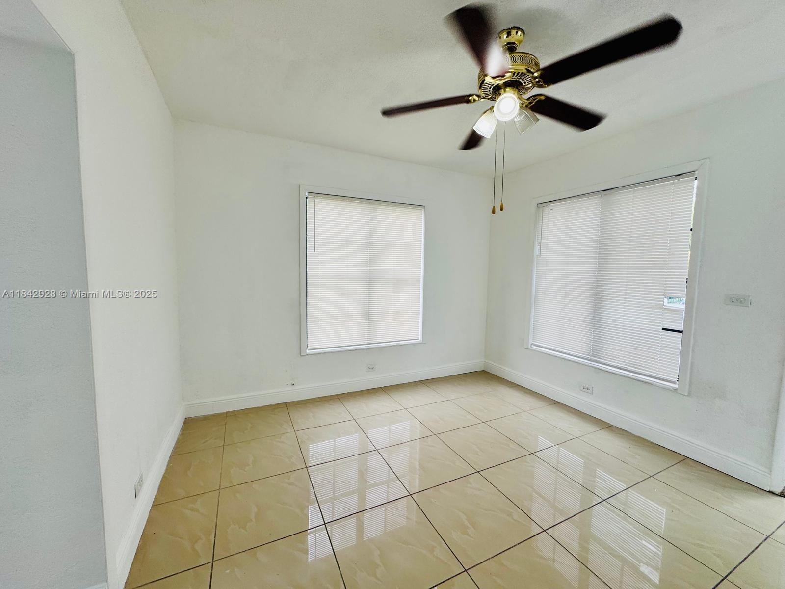 1060 NW 116th St 1